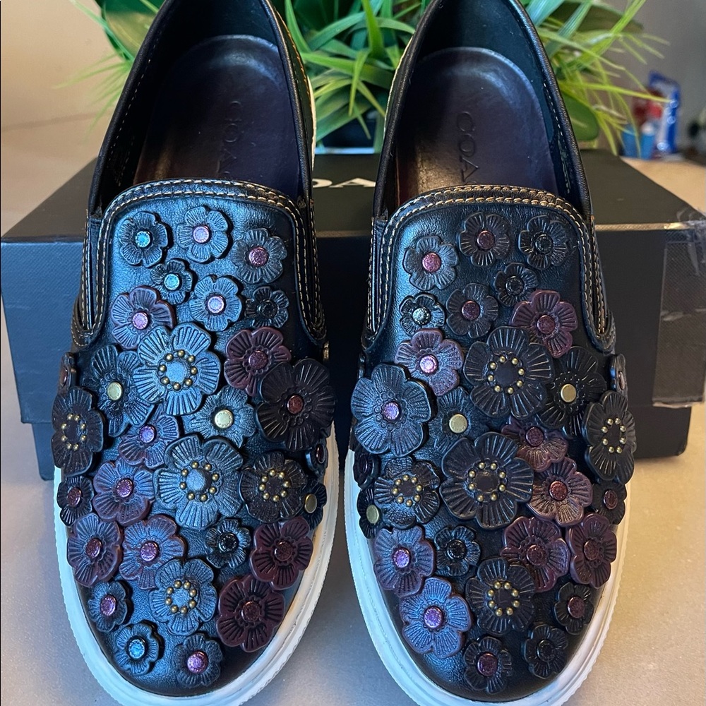 Gently Used Coach Tea Rose Shoes size 7